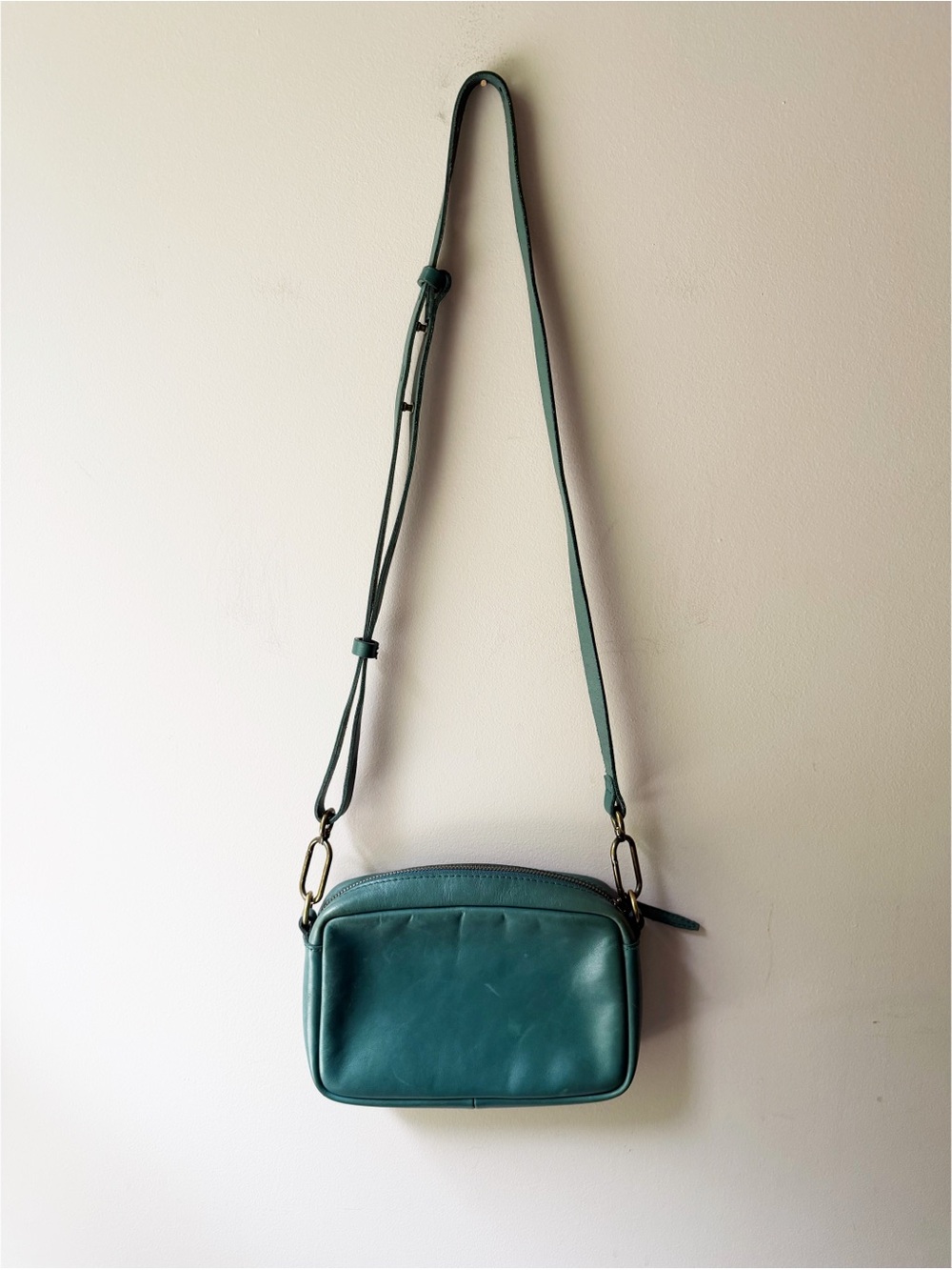 Madewell Leather Carabiner Medium Crossbody Bag Green Spruce Zipper - Picture 2 of 6